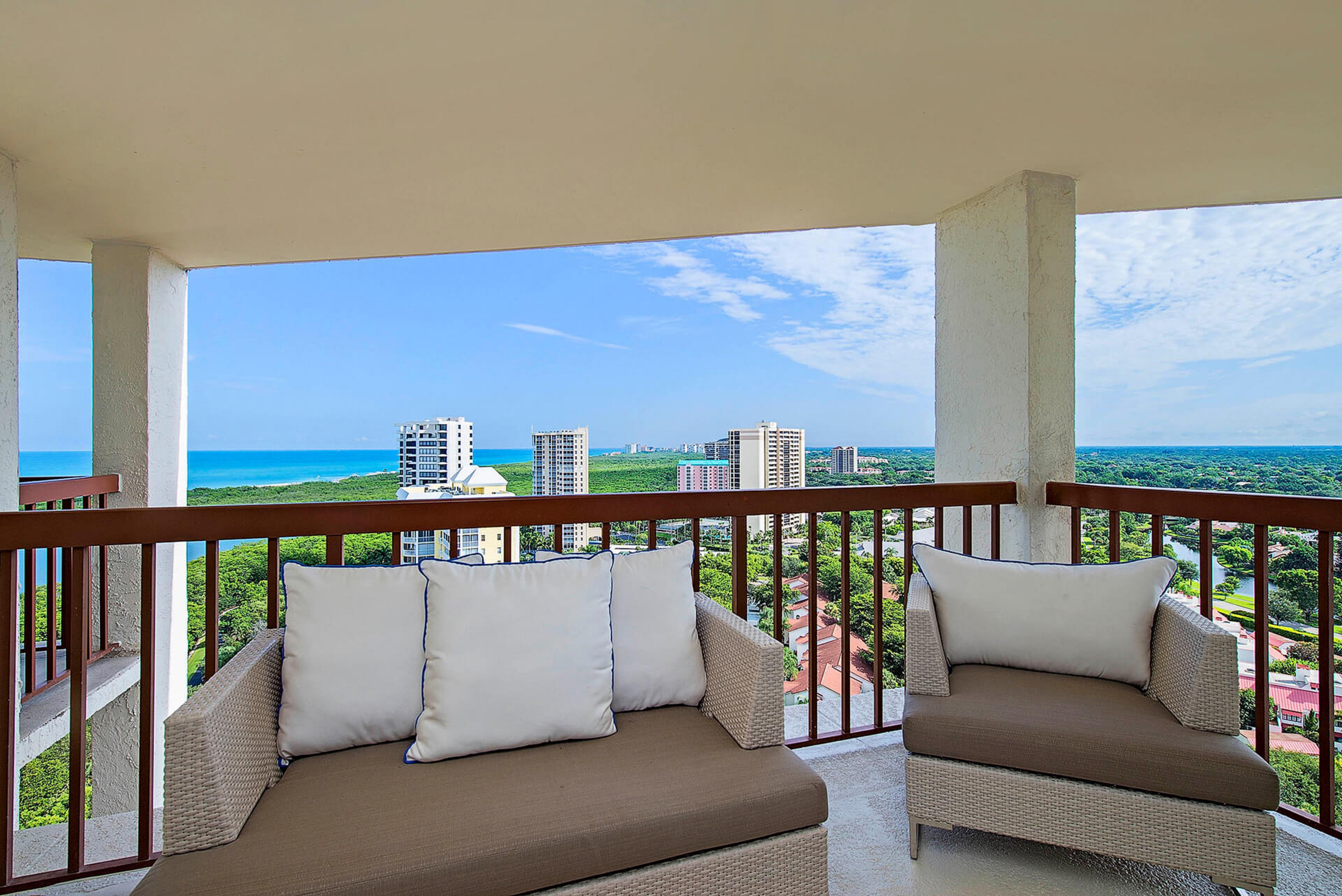 Naples Grande Beach Resort Exterior photo